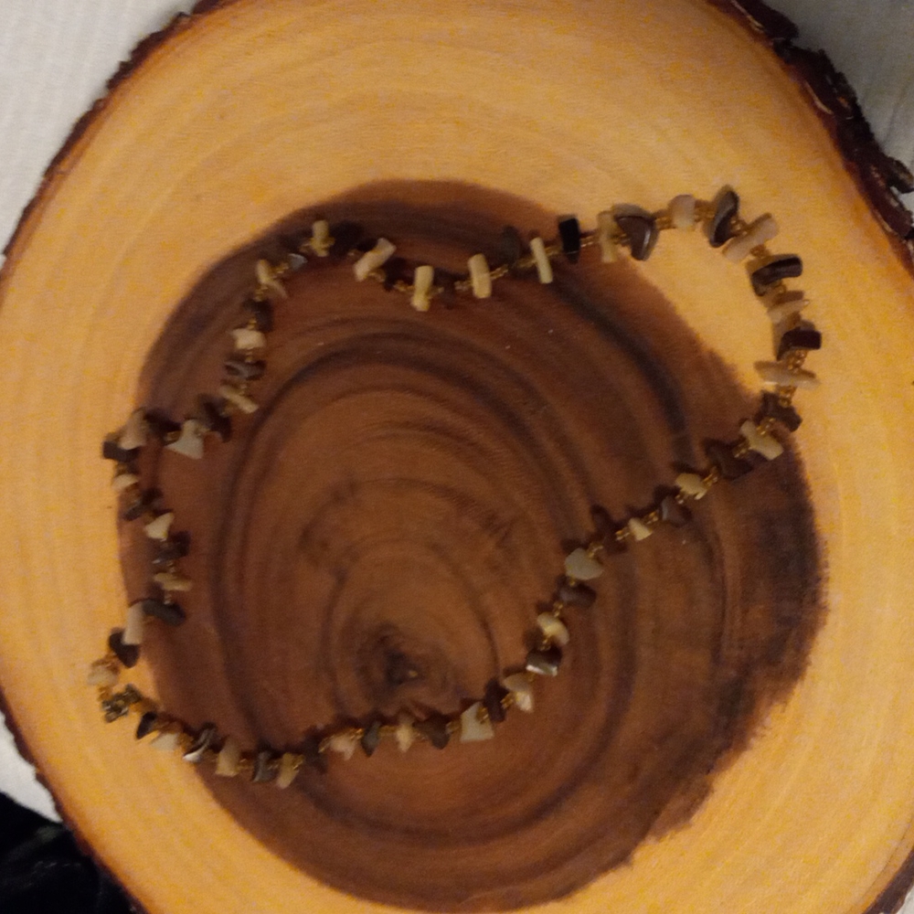 Shell like necklace